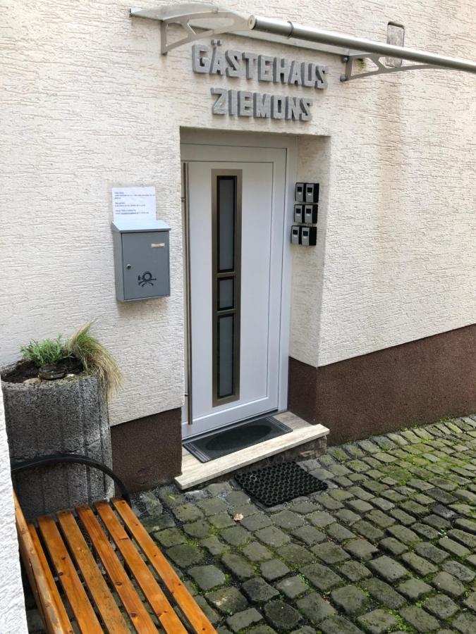 Gaestehaus Ziemons Cochem Esterno foto