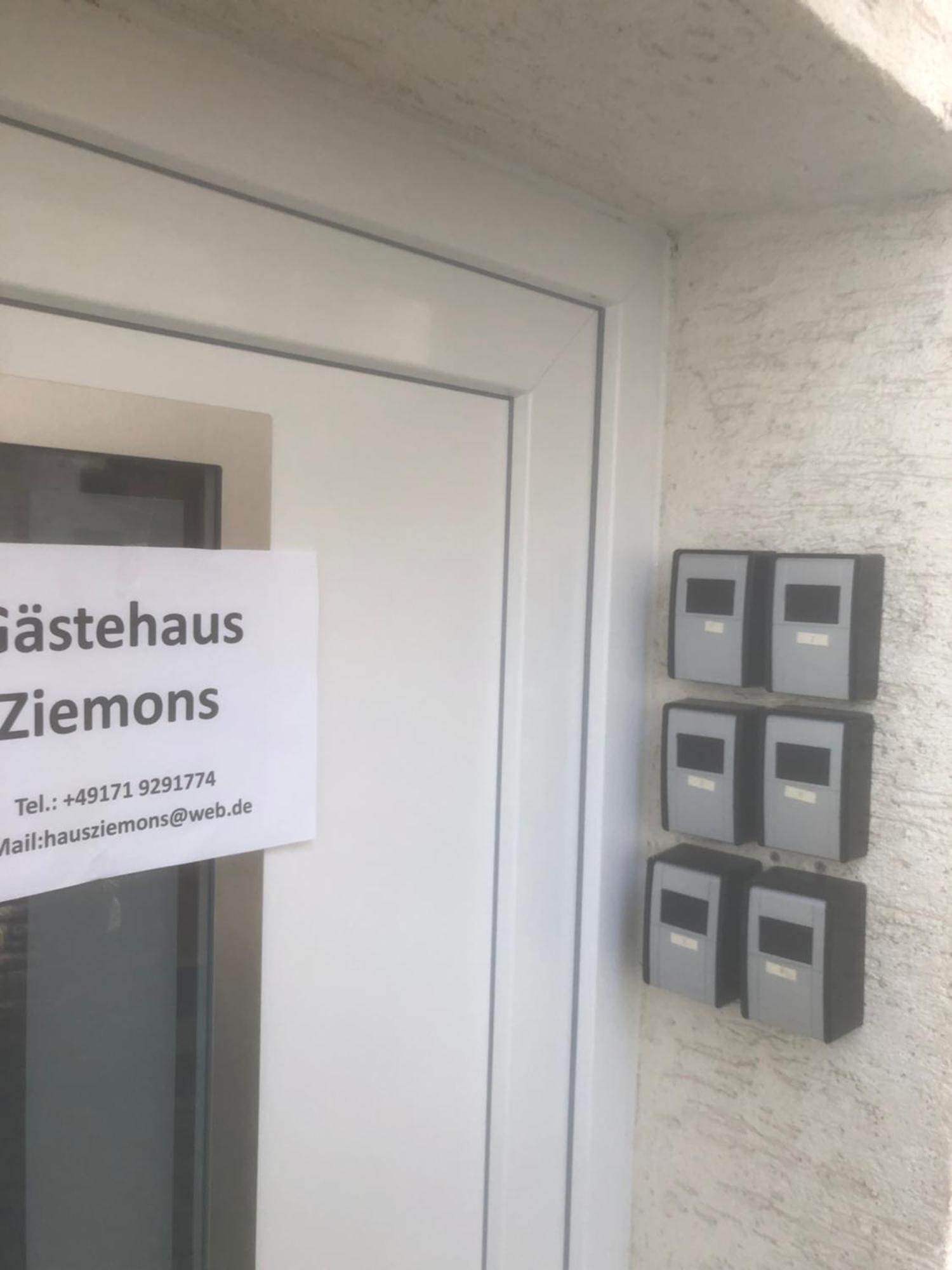 Gaestehaus Ziemons Cochem Esterno foto